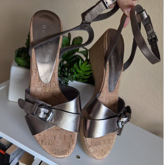 Young Spirit, Metallic Platform Sandals | Made in Germany | Size 40 (US 9-9.5) - Picture 3 of 8